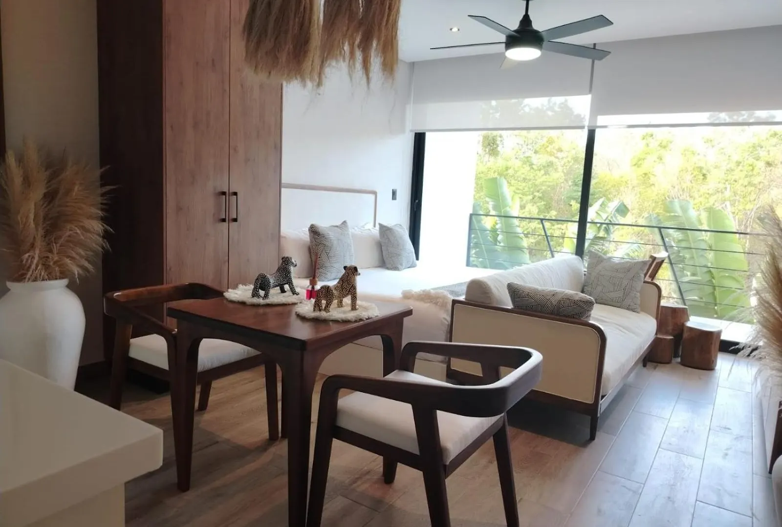 Enmedio De La Zona Hotelera Y El Centro Tulum Apartmán